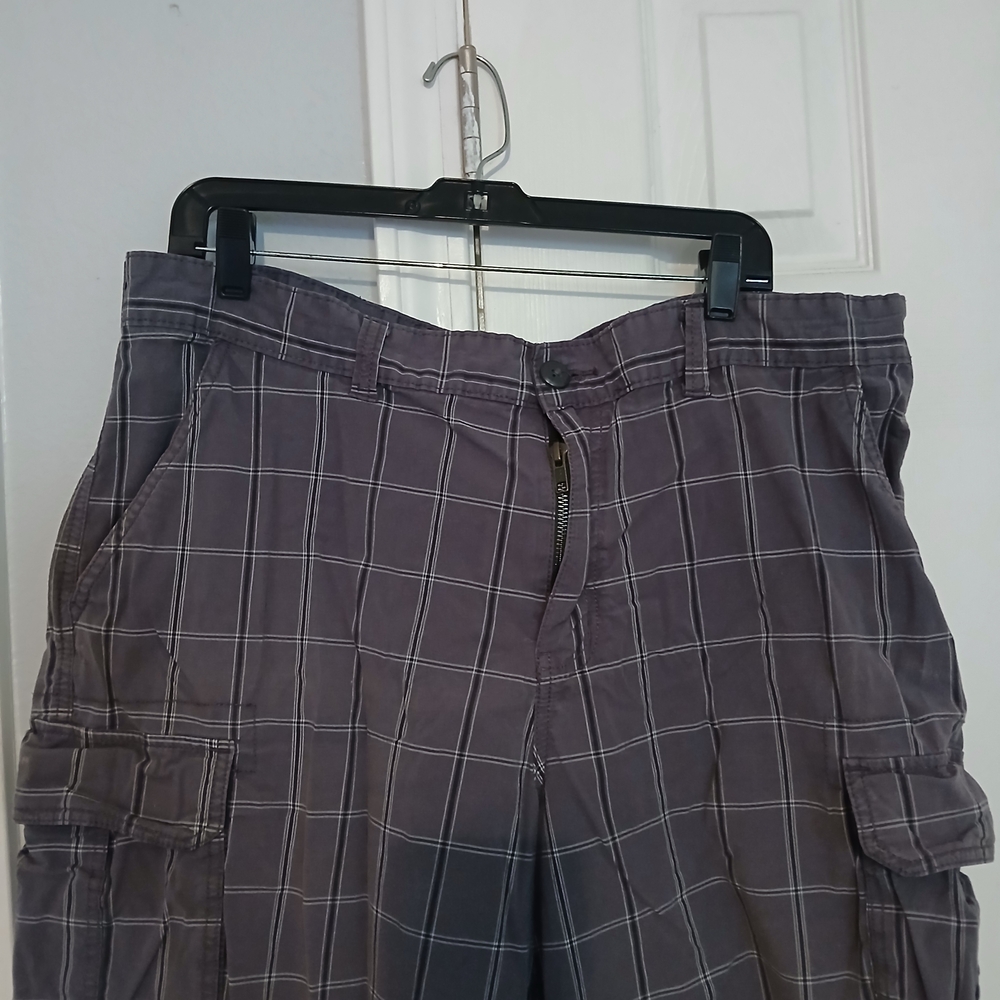 Faded Glory Men's Plaid Cargo Pants - Gray